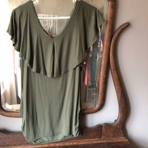 Green 💚 Ruffle Top NWOT